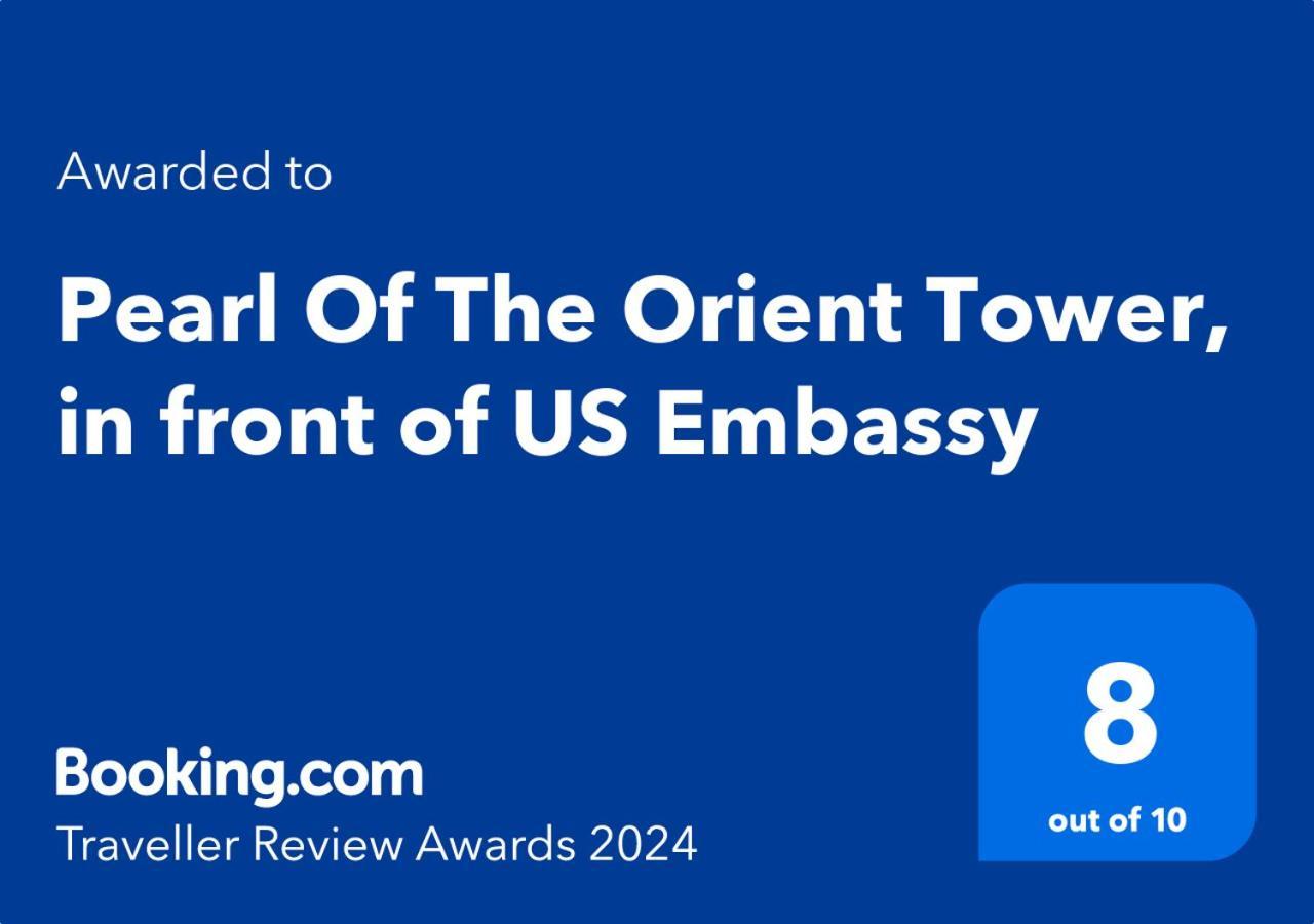 Pearl Of The Orient Tower, In Front Of Us Embassy Daire Manila Dış mekan fotoğraf